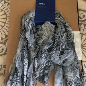 NWT square scarf